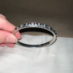 Goth/punk pyramid studs bangle